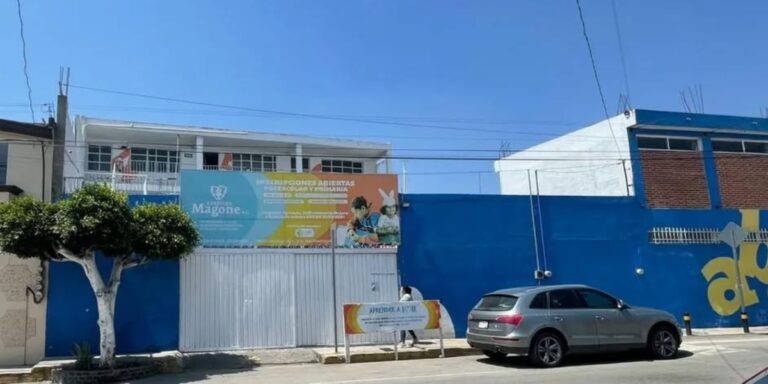 Investigan “cuarto oscuro” al interior de una escuela en Puebla