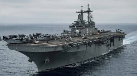Desde San Diego, parte el buque USS Boxer en medio de las tensiones con Irán
